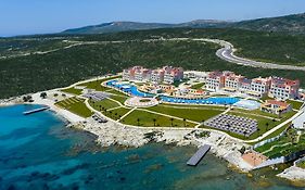 Design Plus Seya Beach Hotel